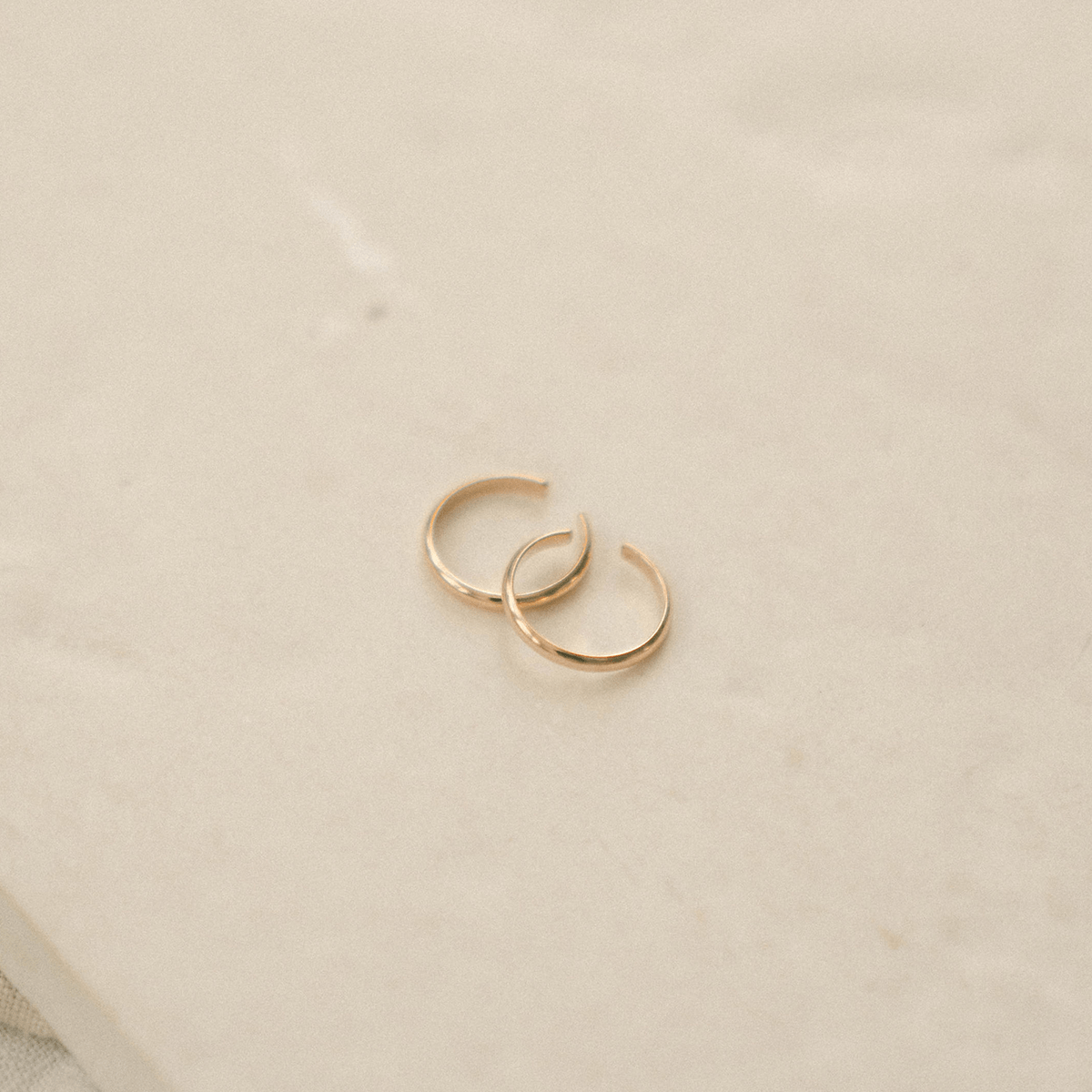 Luster Rounded Ear Cuff - Single | Final Sale