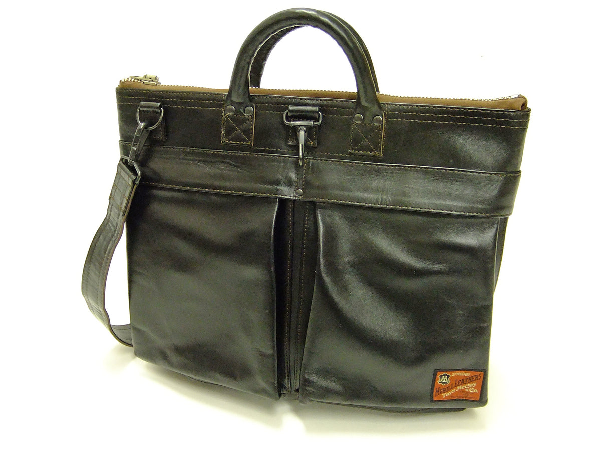 TOYS McCOY Men's Leather Shoulder Bag - U.S. Air Force Helmet Bag Style - TMA2418, 030 Black Horsehide x Nickel Zipper